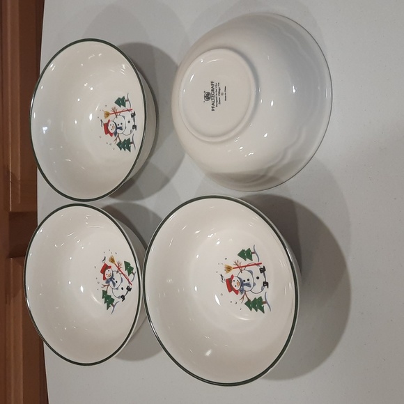 Pfaltzgraff "Snow Village" bowls euc - Picture 2 of 2